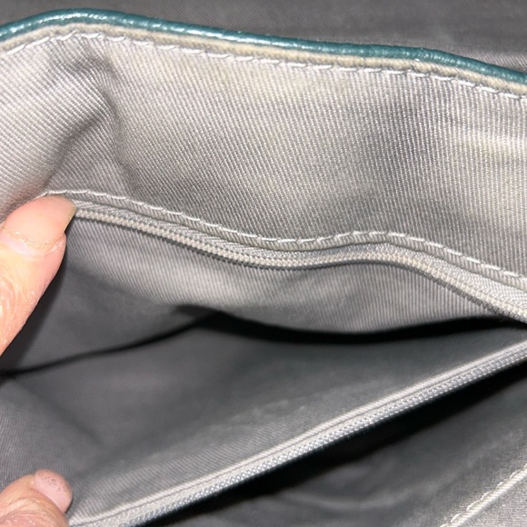 Pre loved pebbled leather fossil crossbody handbag - Picture 16 of 16